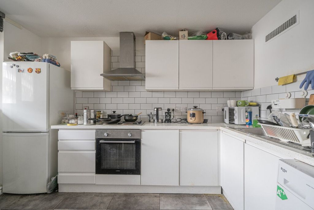 Property photo 2 of 15 Picture No. 10