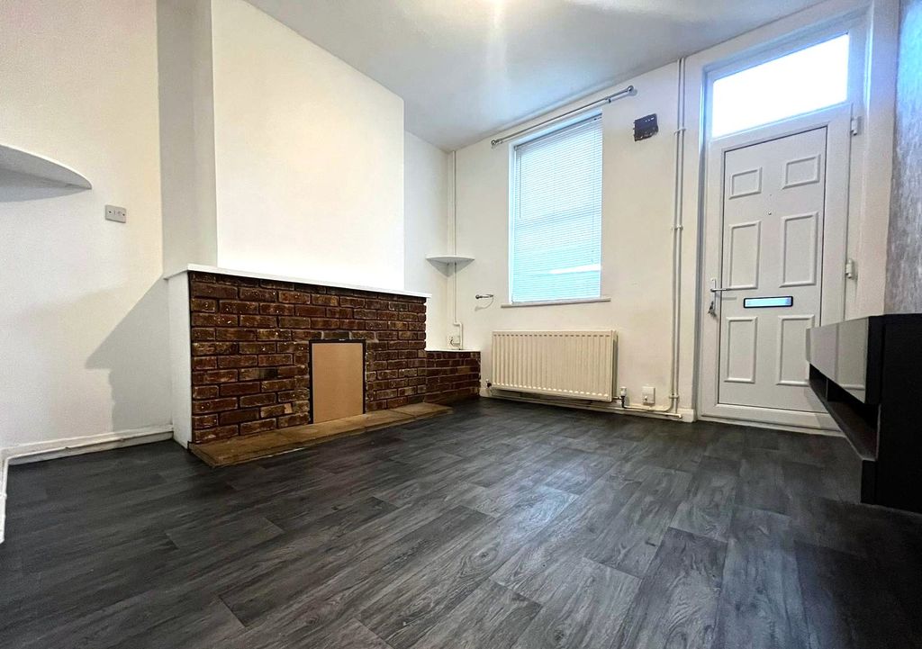 Property photo 3 of 12 Image