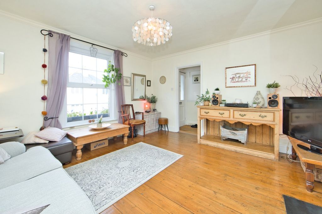 Property photo 2 of 21 Picture 2