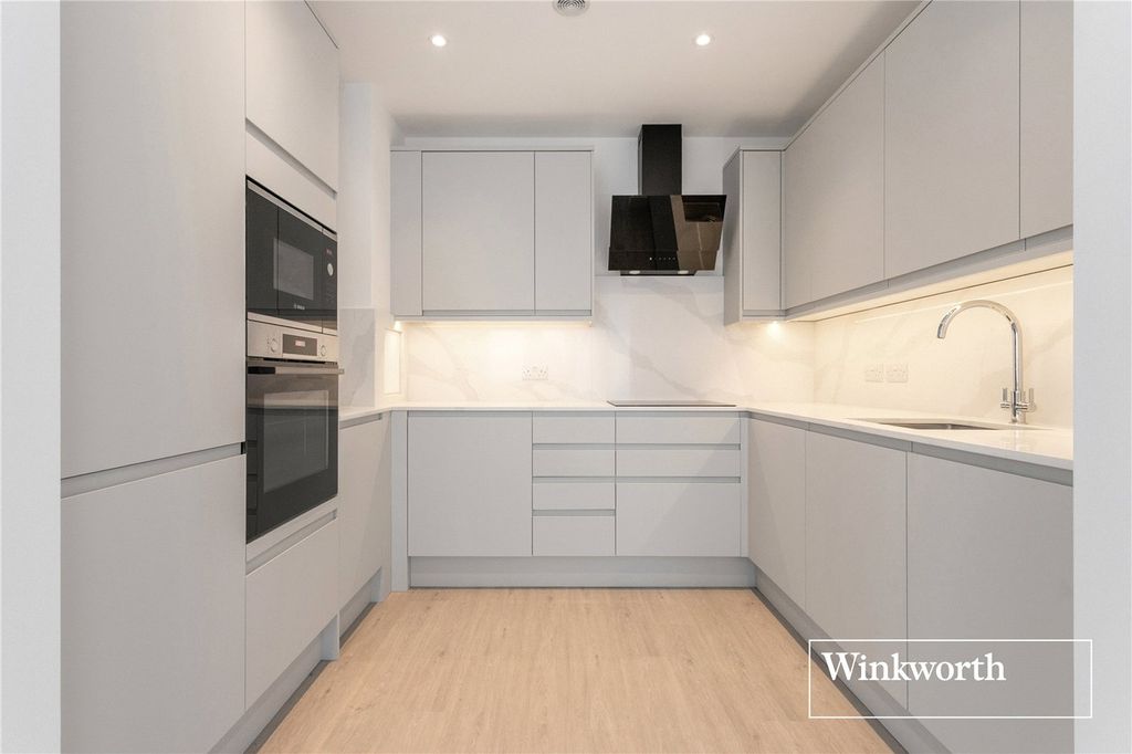 Property photo 3 of 16 Picture No. 16