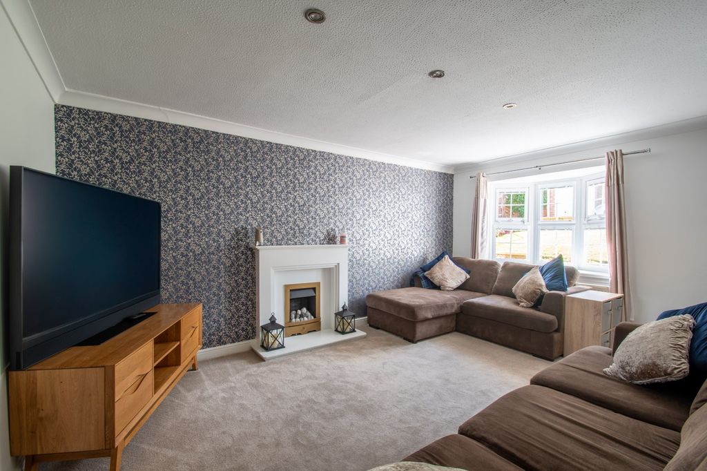 Property photo 2 of 24 Picture No. 09