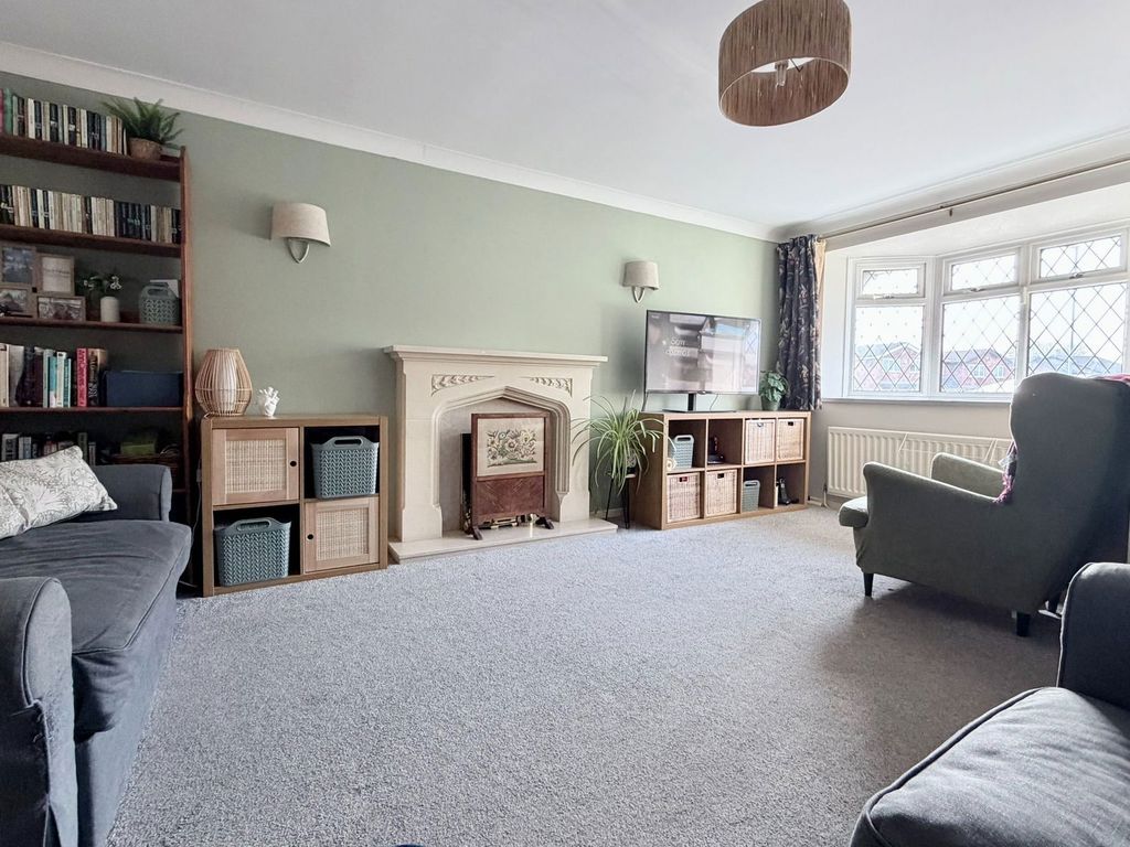 Property photo 3 of 21