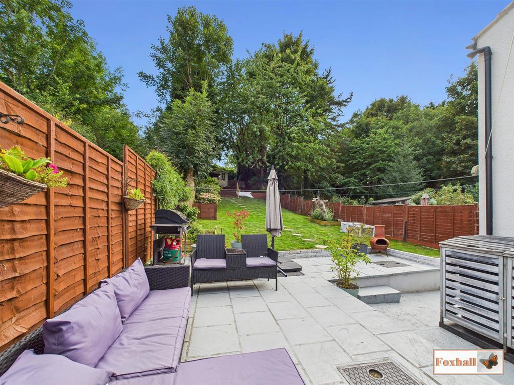Property photo 2 of 19 Outside