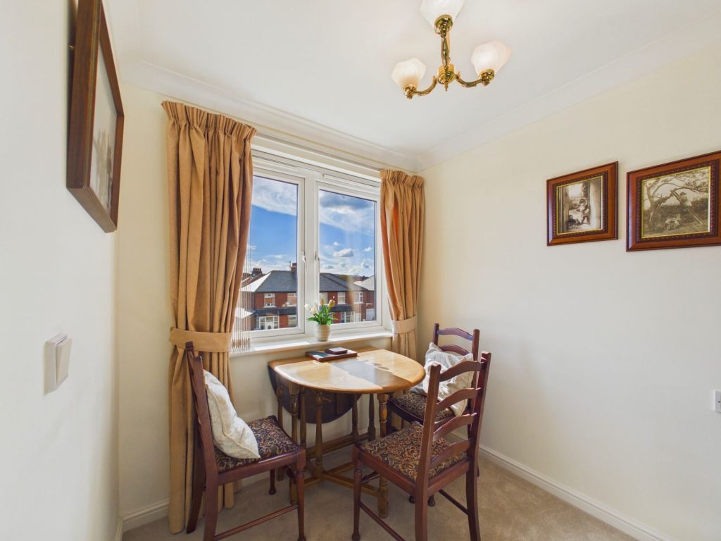 Property photo 3 of 12
