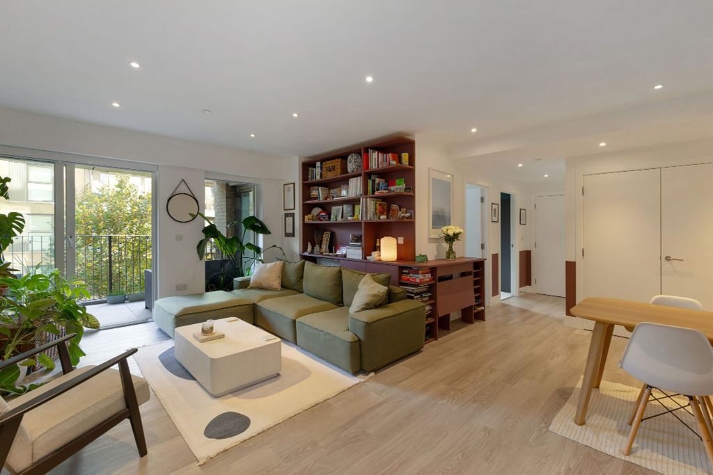 Property photo 1 of 15 Living Room