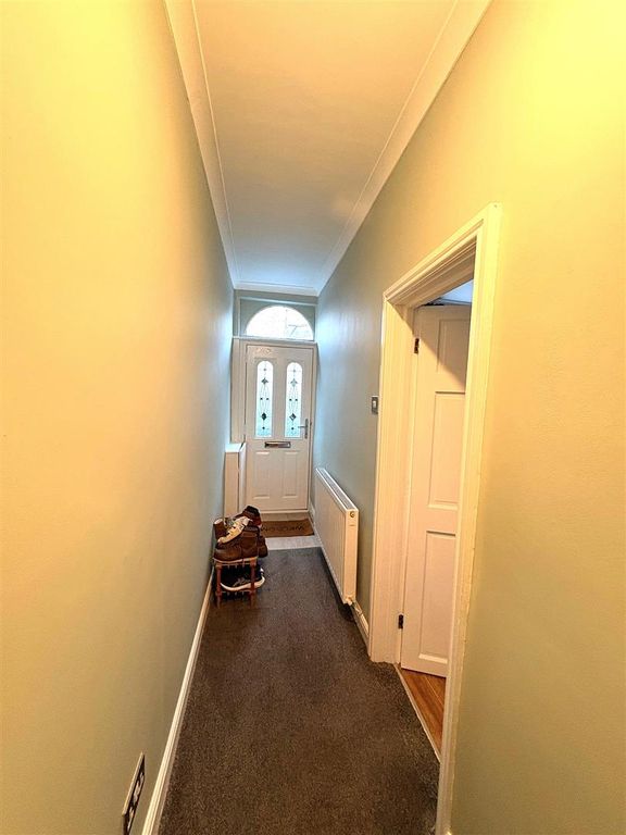 Property photo 2 of 15 Hall.Jpg