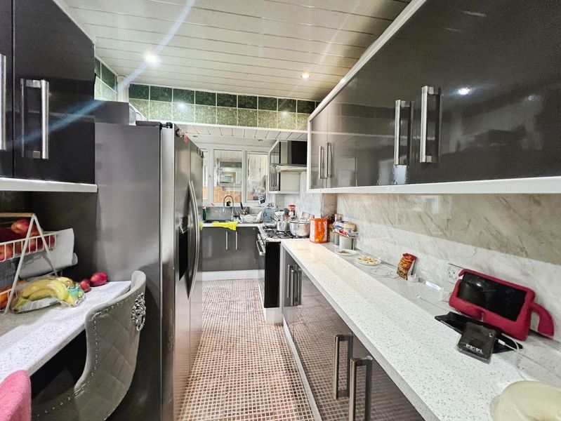 Property photo 3 of 14 Photo 5