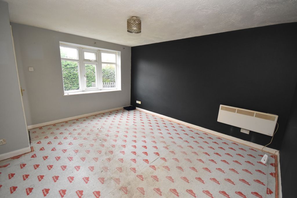 Property photo 2 of 11 Lounge