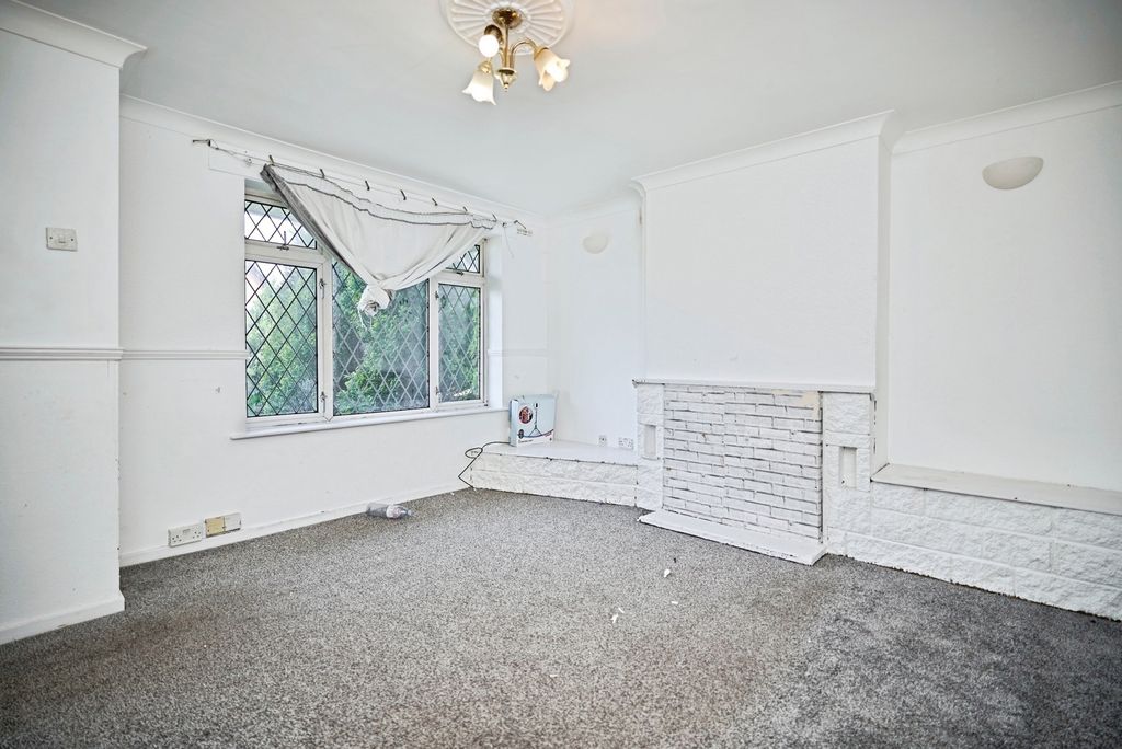 Property photo 2 of 19 Pbox-Img.Jpg