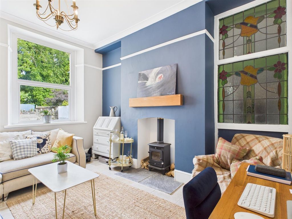 Property photo 3 of 22 Cam02295G0-Pr0237-Still009.Jpg