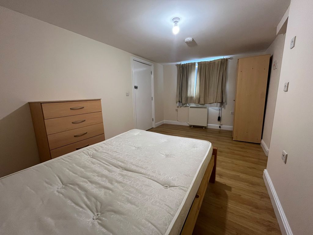 Property photo 3 of 5 B1801c36-3Ab1-407c-880B-Aa11ba9B9Be1