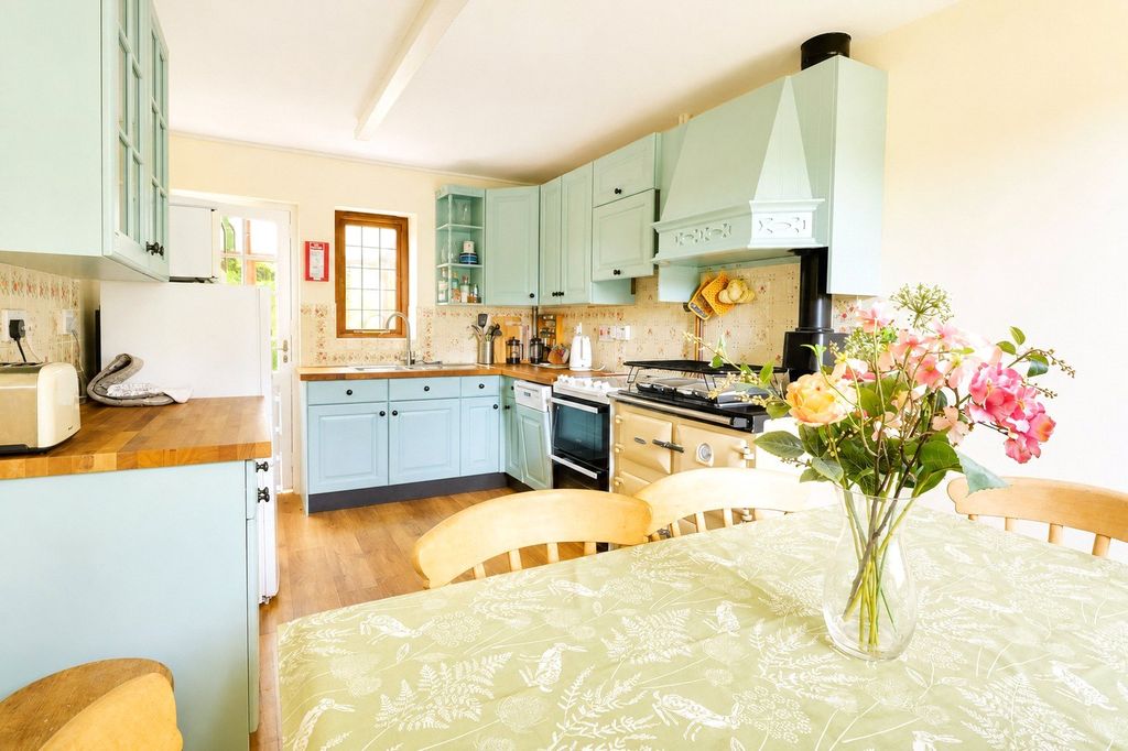 Property photo 3 of 15 Picture No. 27