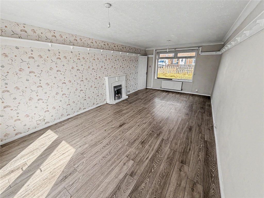 Property photo 2 of 12 Picture No. 02