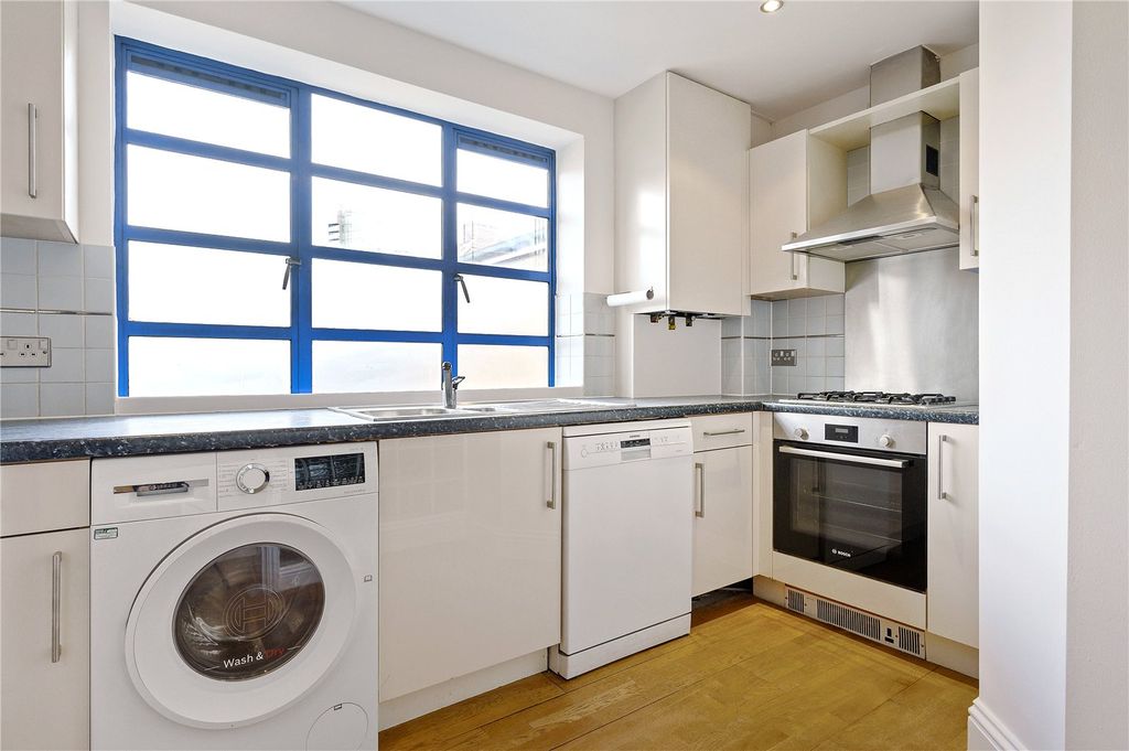 Property photo 3 of 15 Kitchen