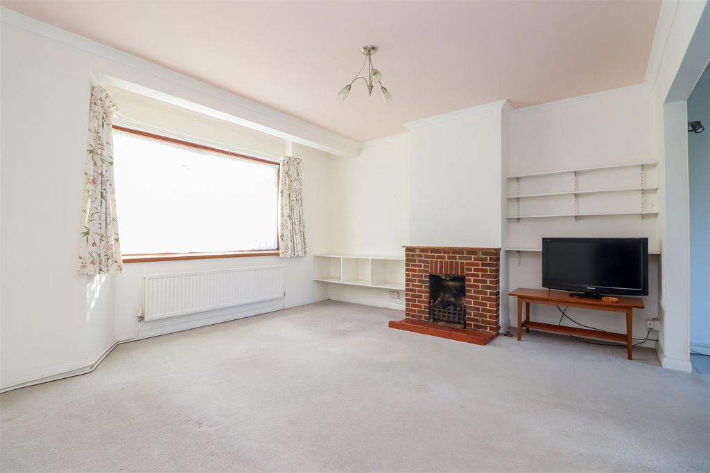 Property photo 2 of 22