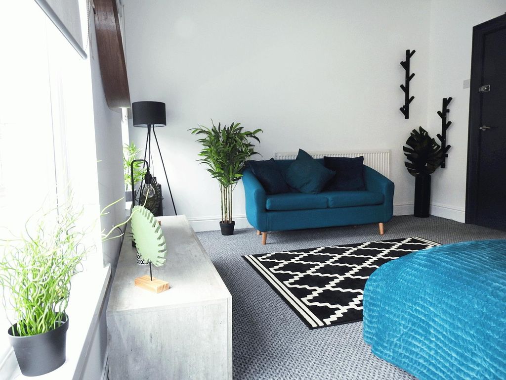 Property photo 2 of 3