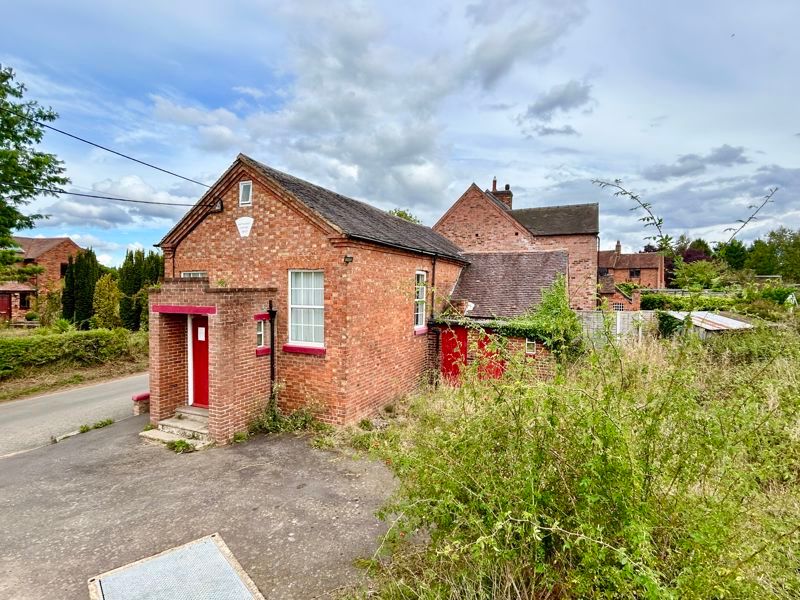 Property photo 1 of 17 External