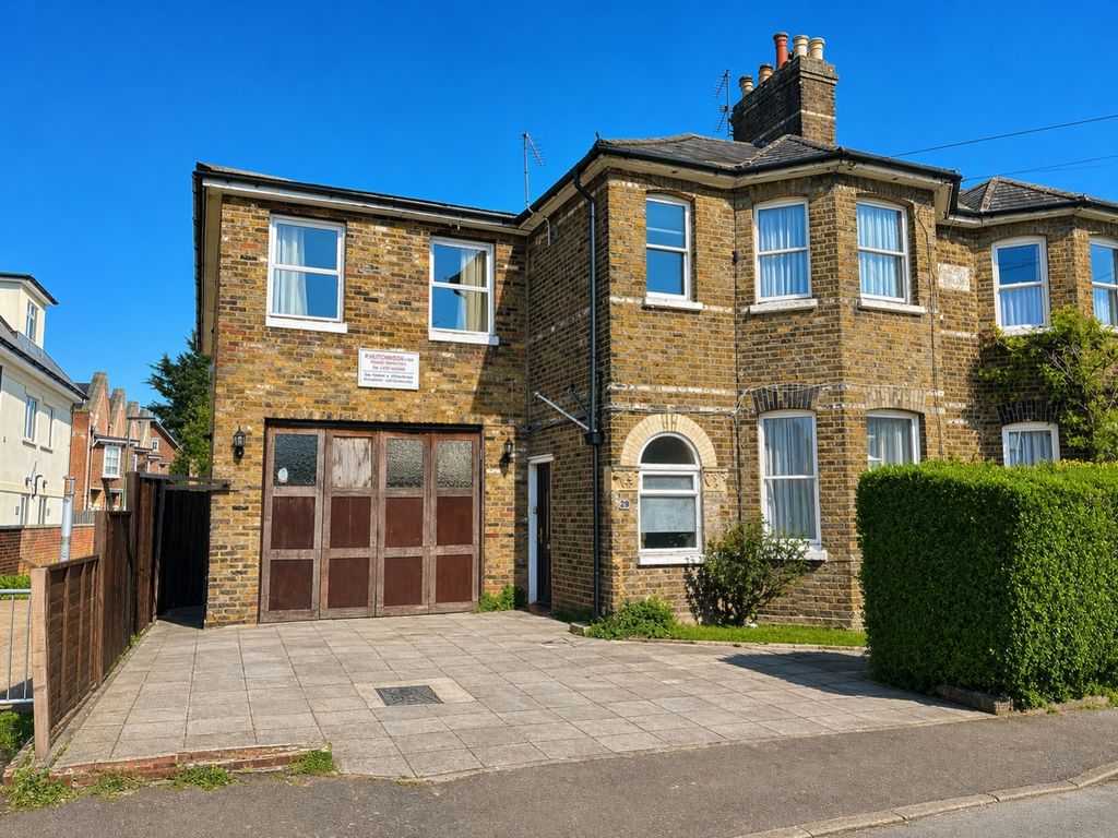 Property photo 1 of 6 Front