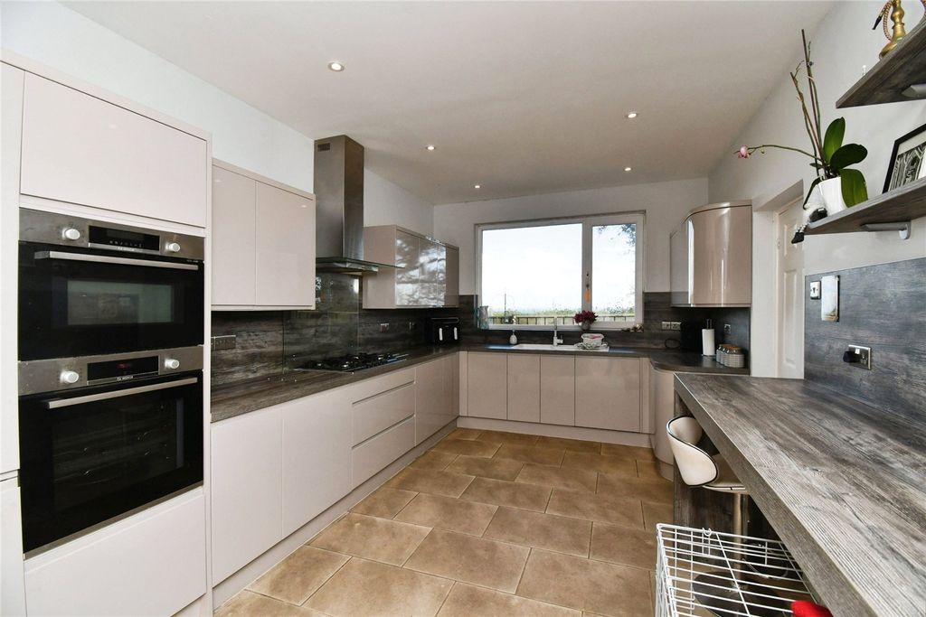 Property photo 3 of 42 Picture No. 26