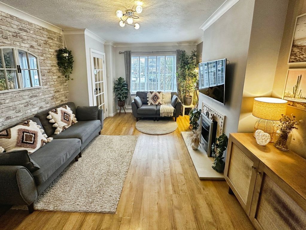 Property photo 2 of 22