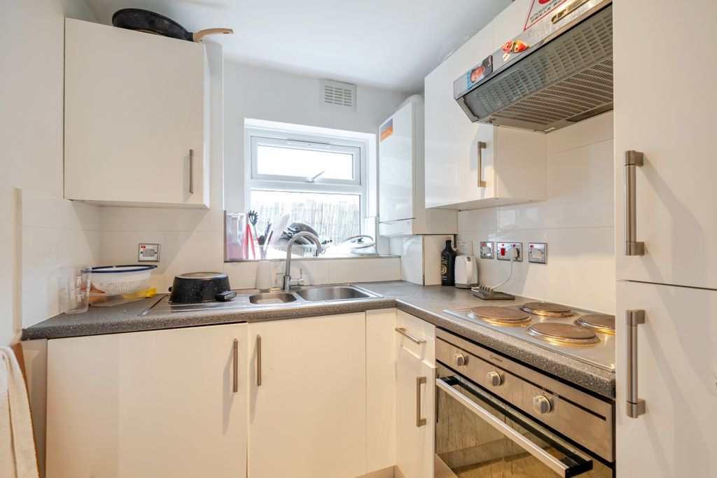 Property photo 3 of 6 1432104-6-69Cce54...