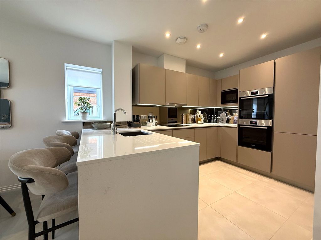 Property photo 1 of 9 Picture No. 14