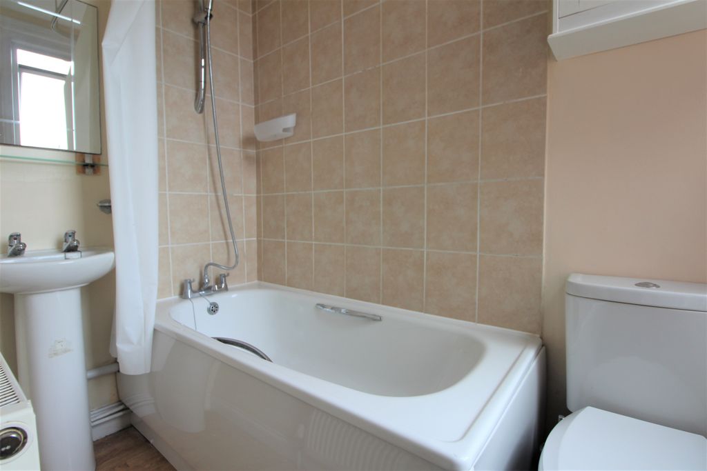 Property photo 3 of 24