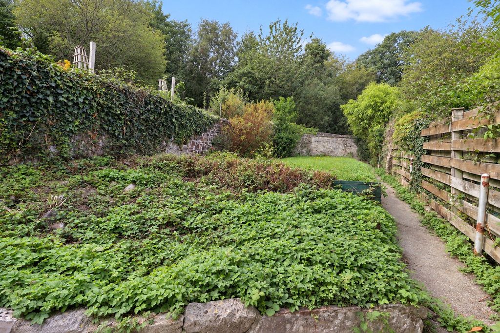 Property photo 2 of 15 Picture No. 30