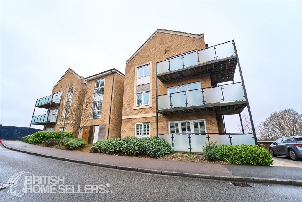 Property photo 2 of 22 Picture No. 04