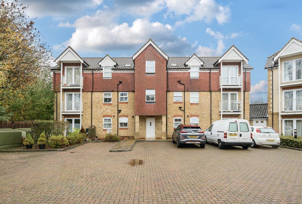 Property photo 2 of 12 1376567-19-6911c6...