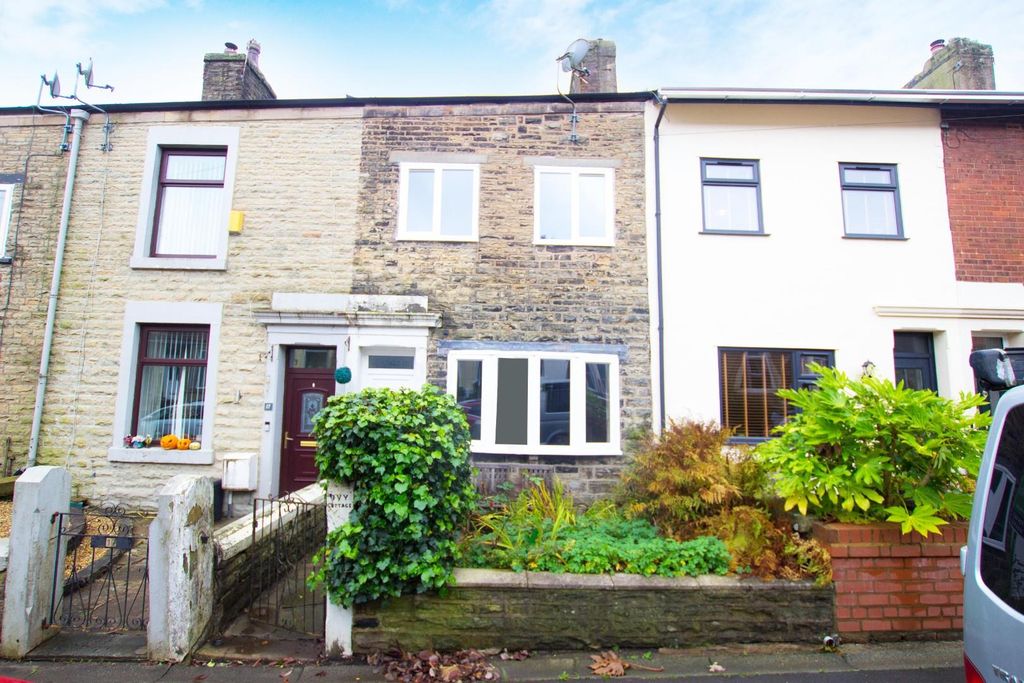 Property photo 3 of 12