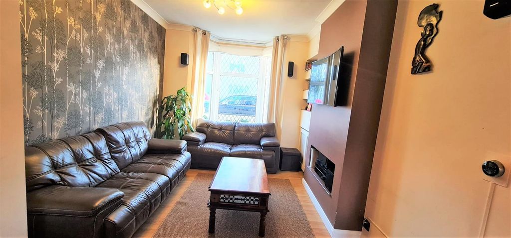 Property photo 2 of 12 Img_1297_8_Original.Jpg