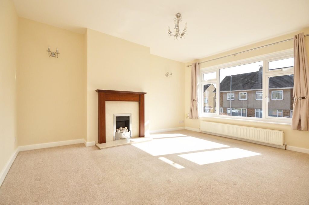 Property photo 2 of 25 Sitting Room