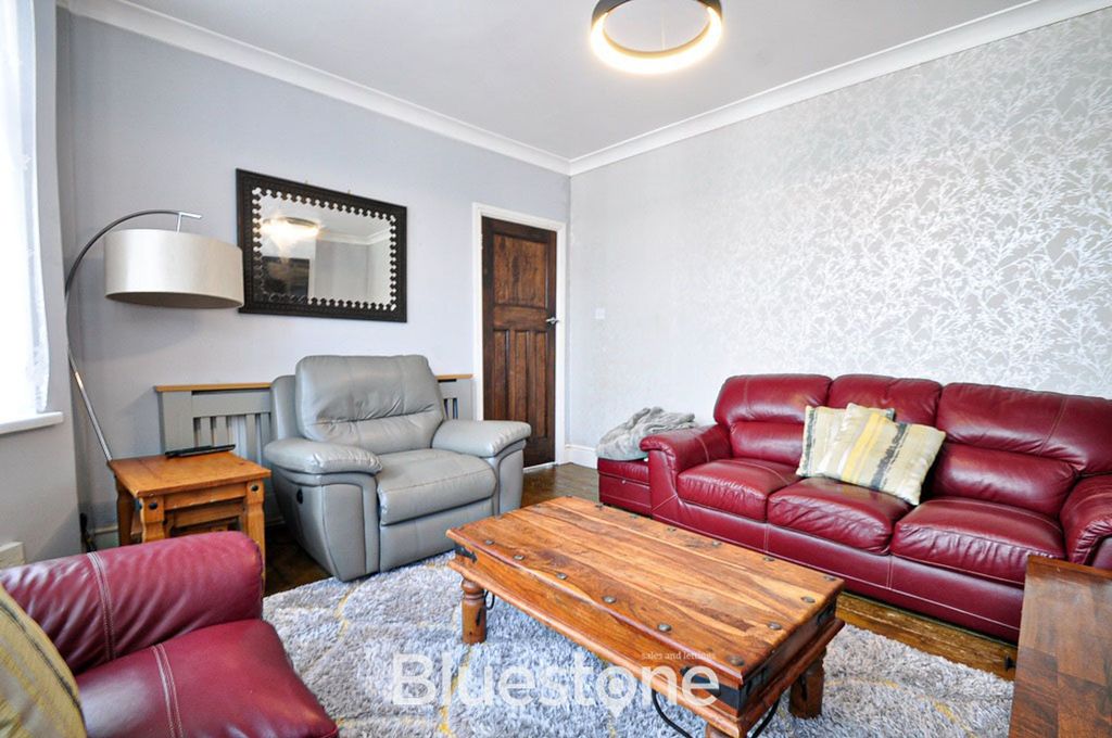 Property photo 3 of 26