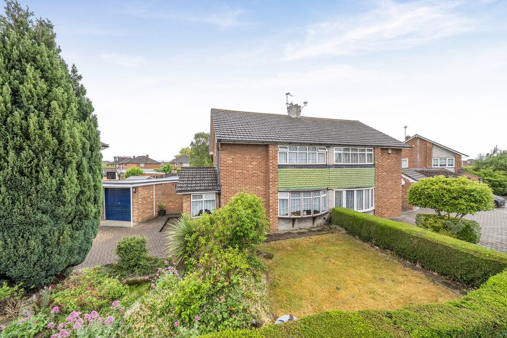 Property photo 1 of 12