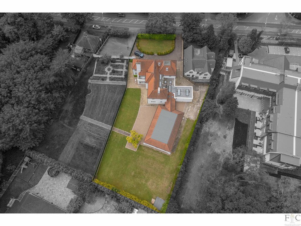 Additional image 4 of 6 bed detached house for saleStoughton Drive South, Leicester LE2