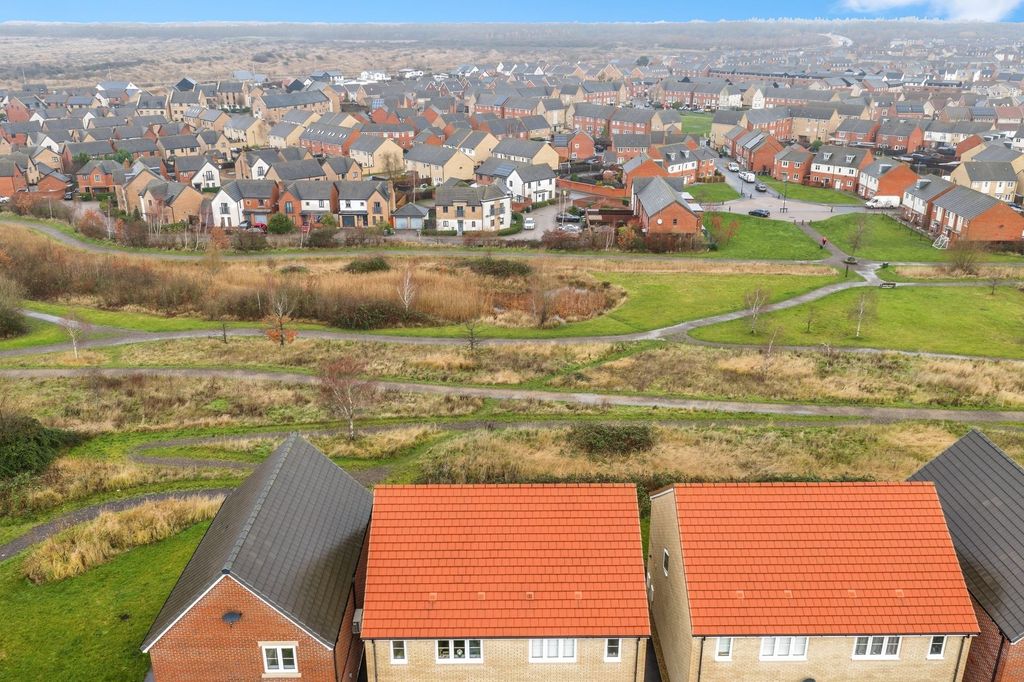 Property photo 3 of 23