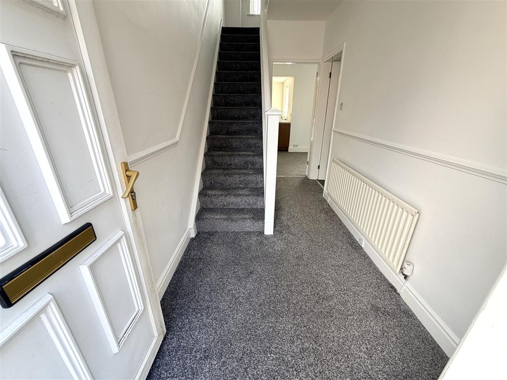 Property photo 2 of 14 Hall