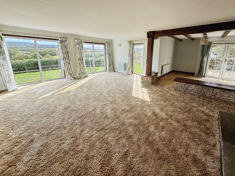 Property photo 3 of 12 Photo 9