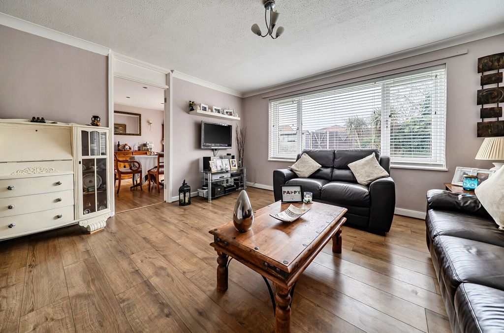 Property photo 3 of 9 1418176-2-699d717...