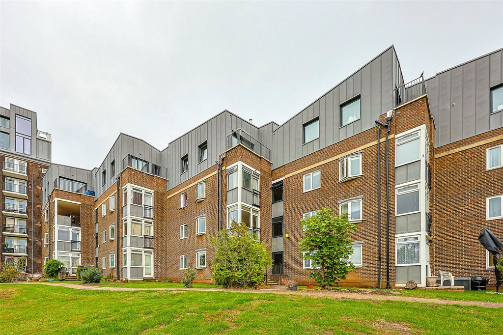 Property photo 1 of 18 Picture No. 03
