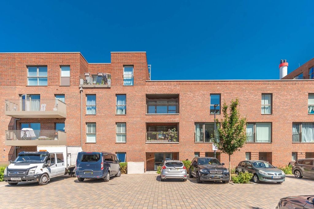 Property photo 1 of 10