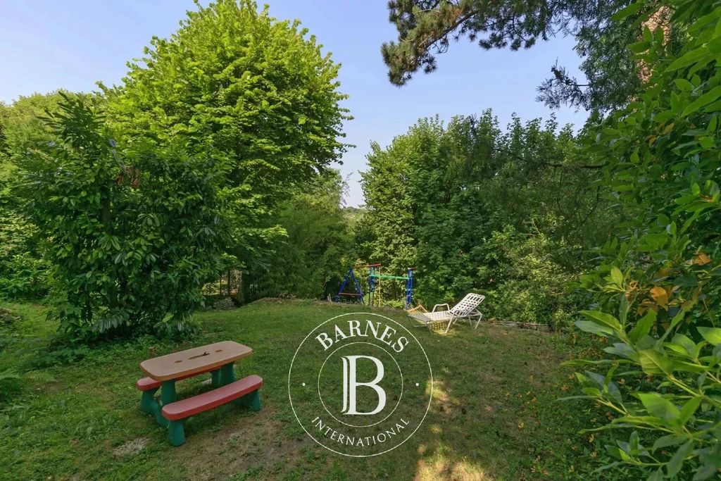 Property photo 3 of 11