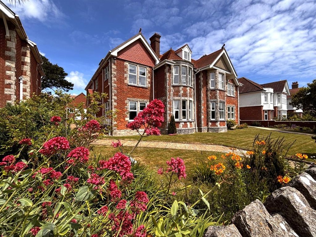 Property photo 1 of 17 4343 Windowcard.Jpg