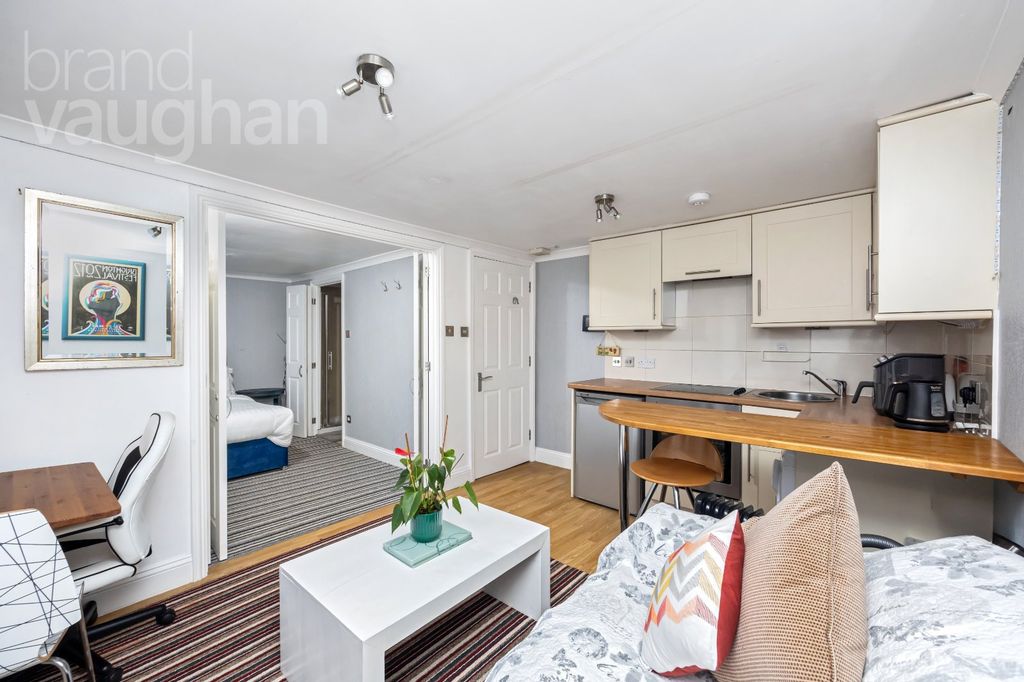 Property photo 2 of 17 Picture 2