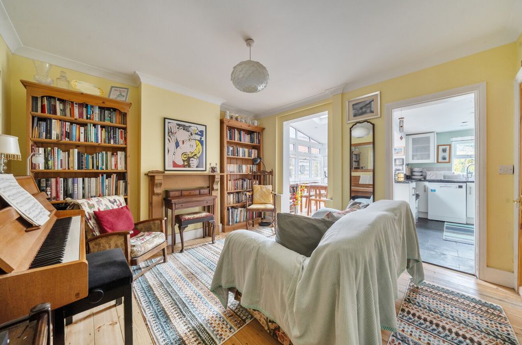 Property photo 3 of 13