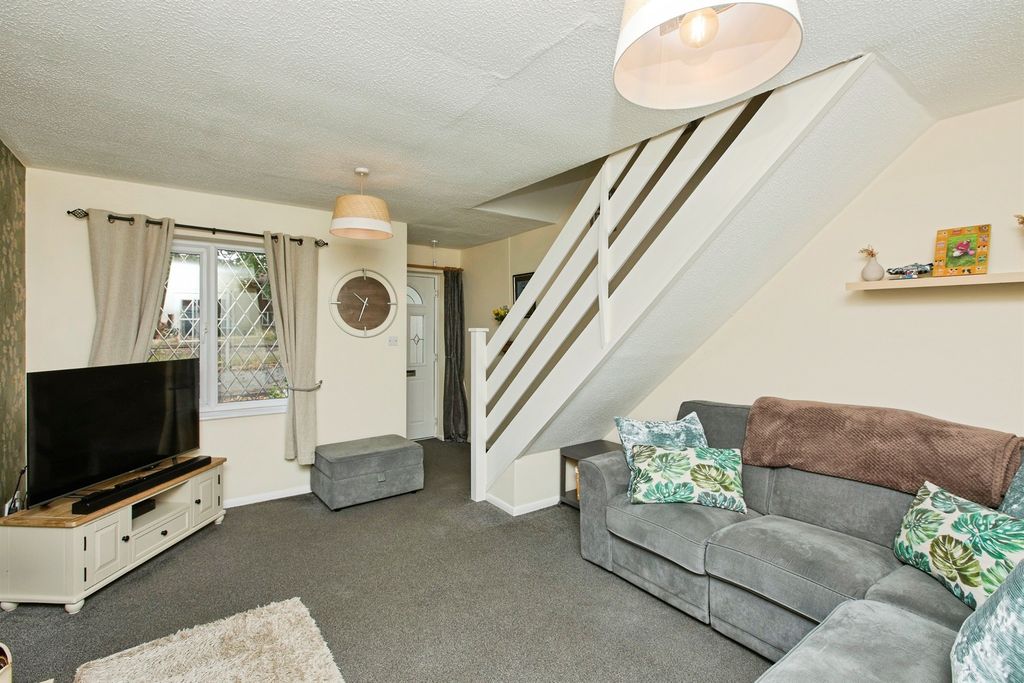Property photo 3 of 12