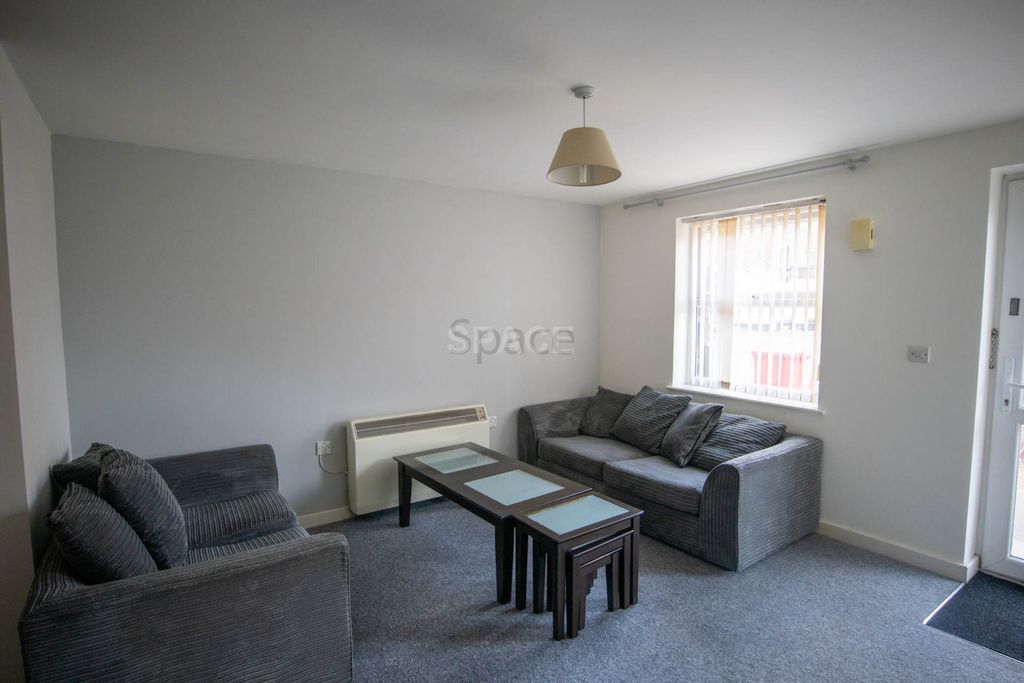 Property photo 2 of 6