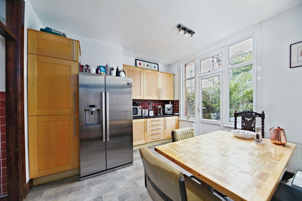 Property photo 2 of 18 Kitchen/Diner