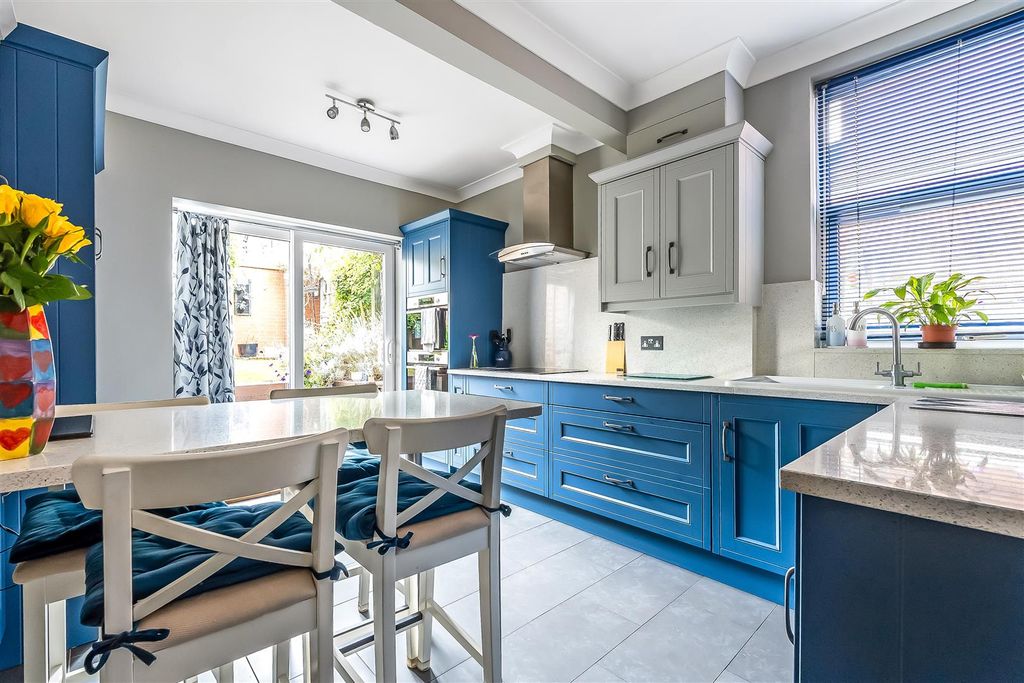 Property photo 2 of 15 16-Hart-Road-10.Jpg